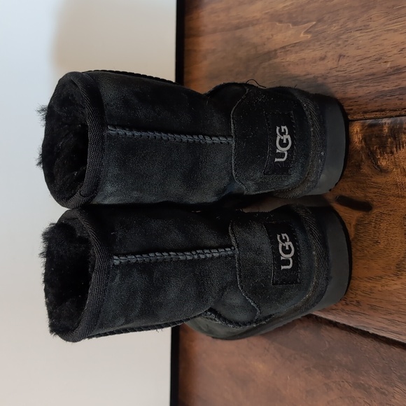 UGG classic kids boots SZ10 - Picture 3 of 8